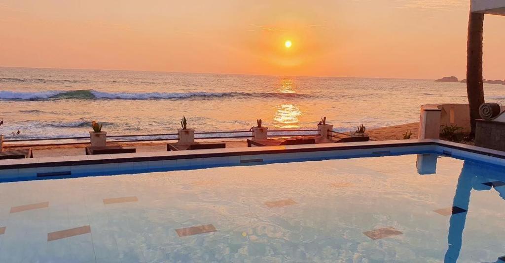 Ap Nippon Beach Hikkaduwa Exterior photo